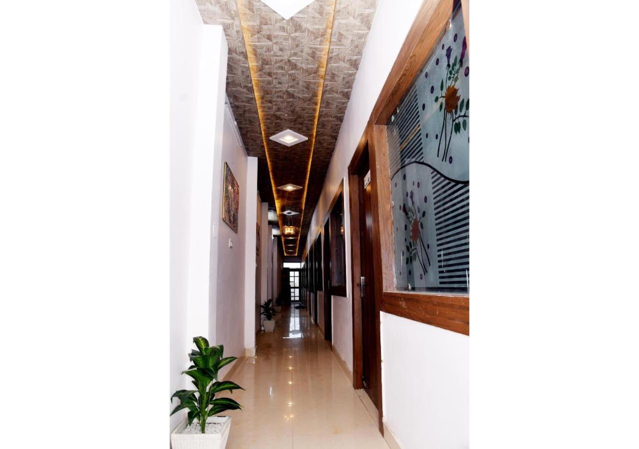 Tirupati Balaji Inn Bageshwar Dham Basāri Εξωτερικό φωτογραφία