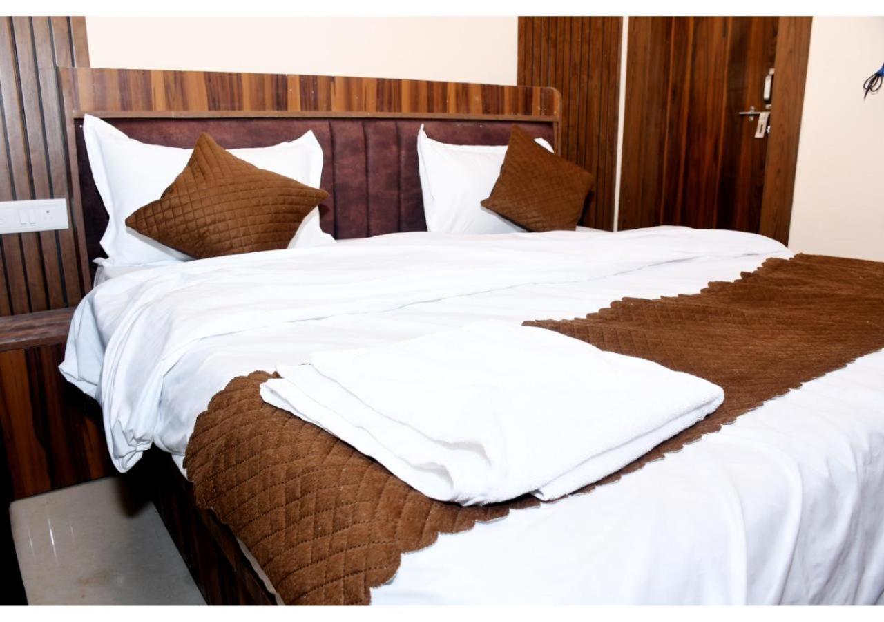 Tirupati Balaji Inn Bageshwar Dham Basāri Εξωτερικό φωτογραφία