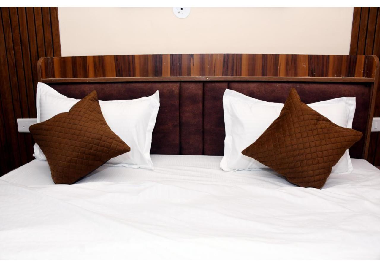 Tirupati Balaji Inn Bageshwar Dham Basāri Εξωτερικό φωτογραφία