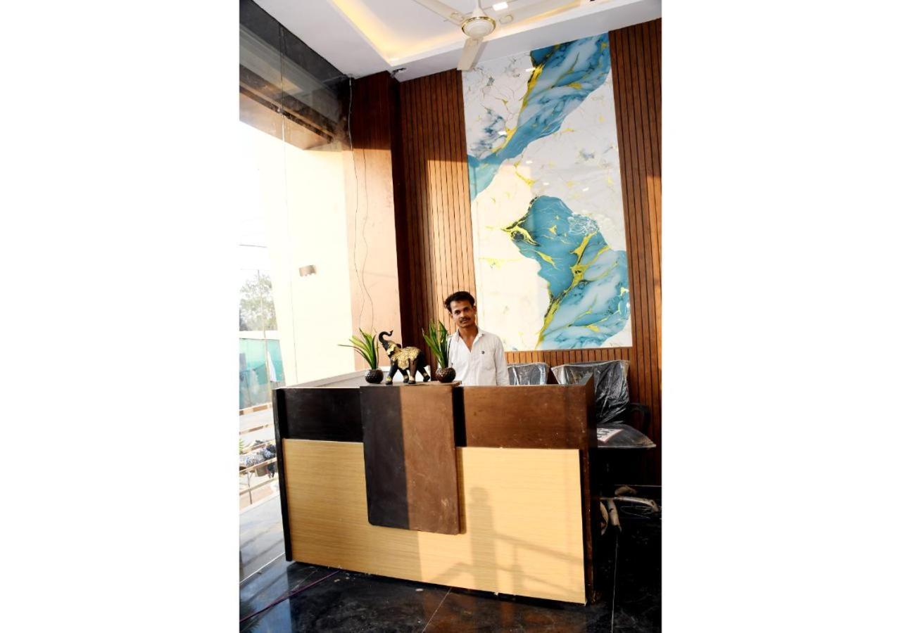 Tirupati Balaji Inn Bageshwar Dham Basāri Εξωτερικό φωτογραφία