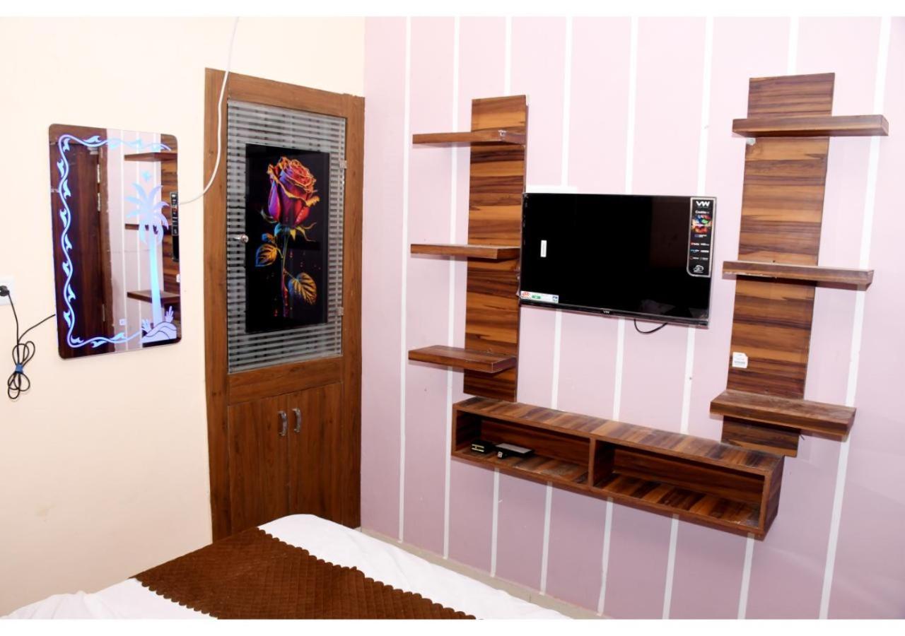 Tirupati Balaji Inn Bageshwar Dham Basāri Εξωτερικό φωτογραφία
