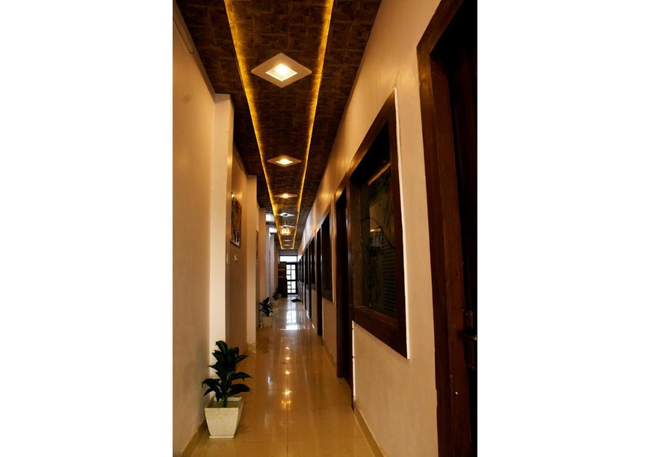 Tirupati Balaji Inn Bageshwar Dham Basāri Εξωτερικό φωτογραφία