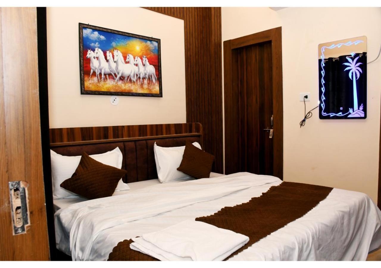 Tirupati Balaji Inn Bageshwar Dham Basāri Εξωτερικό φωτογραφία
